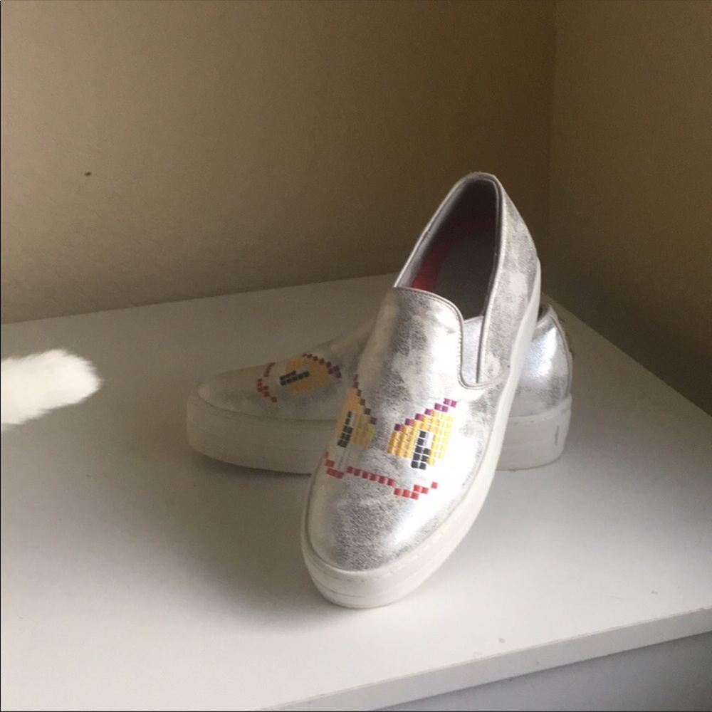 Silver embroidered Sneaker Skechers